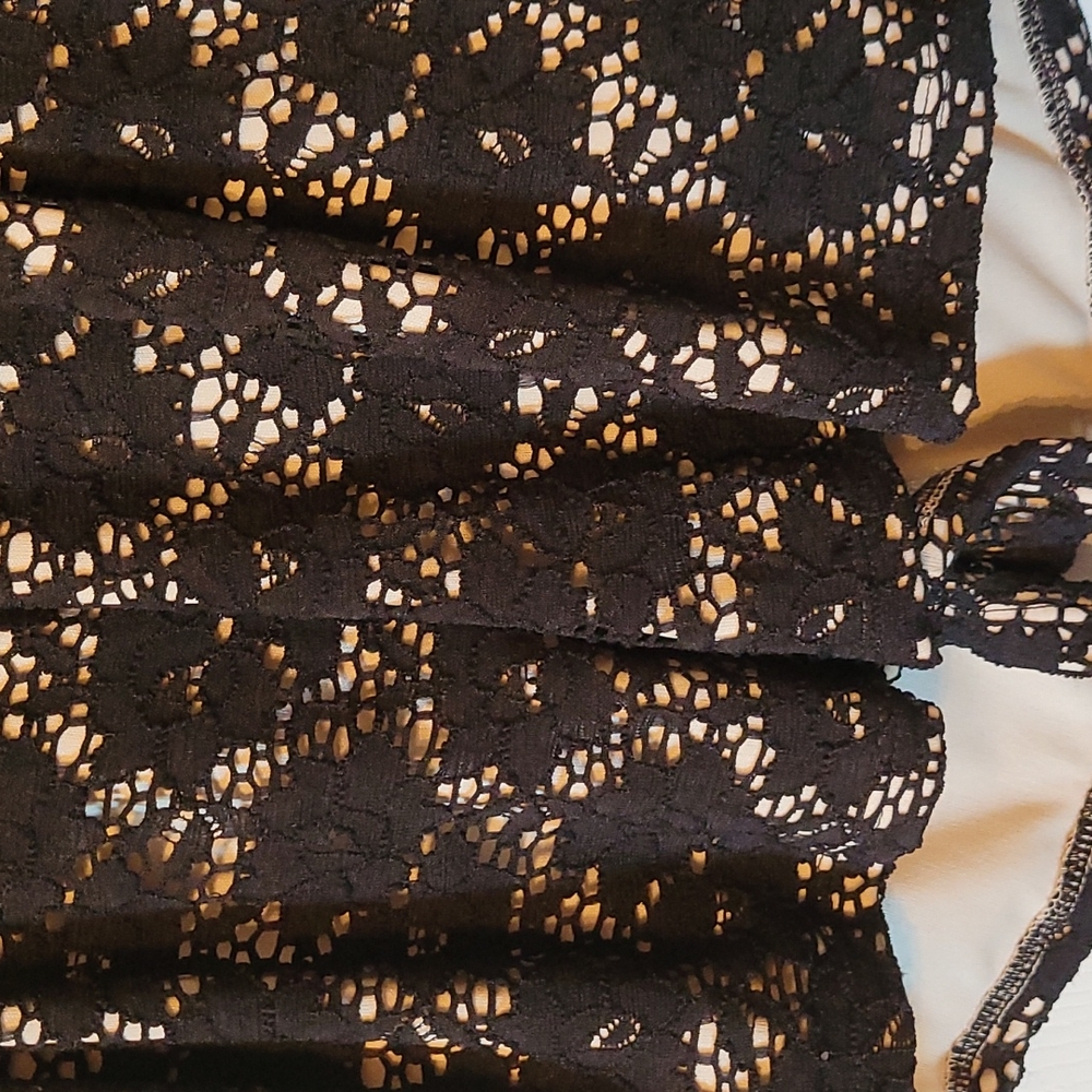 Lace Romper - Picture 6 of 8